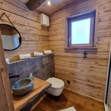 Chaleny - Das Erste Tiny House Chalet Im Zillertal Hainzenberg Exterior photo